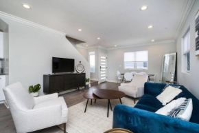 Stay Gia Modern 3BR Townhome in Silver Lake EP-B